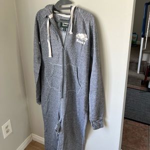 Roots grey onesie (never worn!) size M